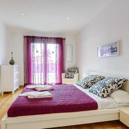 Punta Prima Sleeps 6 Pool Air Con Wifi